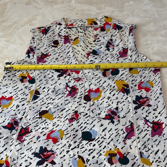 Women's HALOGEN from Nordys Sleeveless Patterned Top w/Pop of Color - Size M - Picture 8 of 9